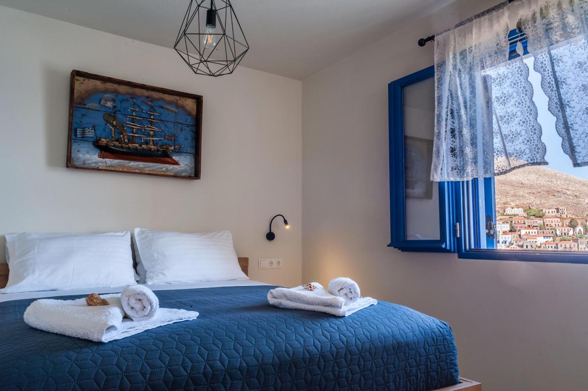 Porphyra Studio Chalki Town Room photo
